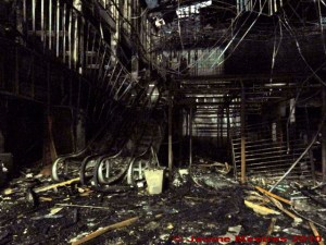 L’edifici on hi havia el centre comercial Central World després de l’incendi provocat del passat 19 de maig. Ploenchit, Bangkok.