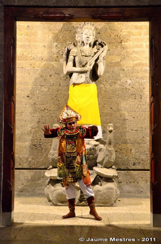 1/13 s  //  f 5,6  //  M  //  ISO 6400