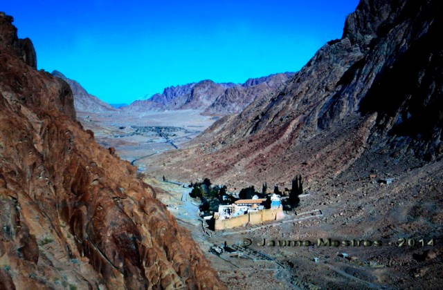 El monestir de Santa Caterina des de l'escala del Penediment. Mont Sinaí
